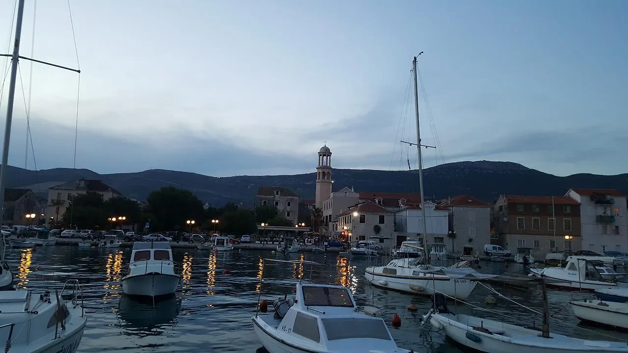 Studio Apartment Legcevic Kastela