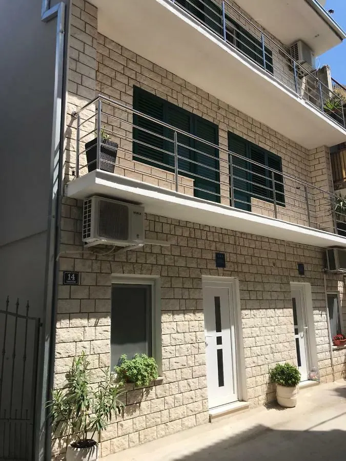 Studio Apartment Legcevic Kastela